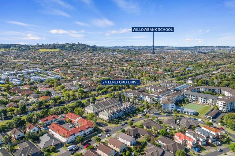 Photo of property in 24 Leneford Drive, East Tamaki, Auckland, 2013