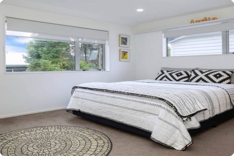 Photo of property in 20d Kaurilands Road, Titirangi, Auckland, 0604