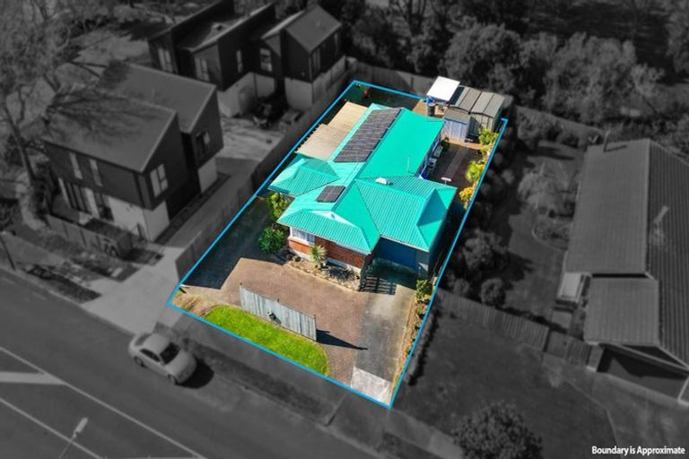 Photo of property in 40 Cascades Road, Pakuranga Heights, Auckland, 2010