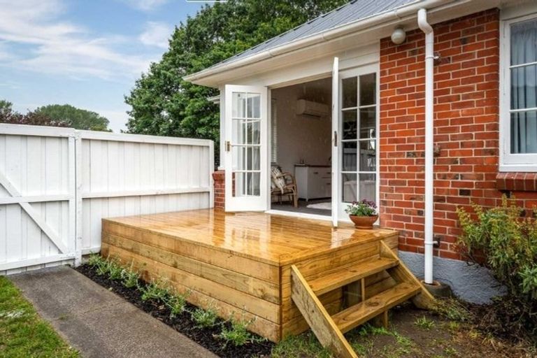 Photo of property in 17 Ballantyne Avenue, Upper Riccarton, Christchurch, 8041