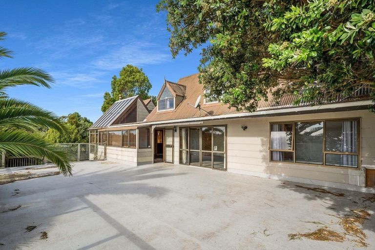 Photo of property in 380 Paremoremo Road, Paremoremo, Auckland, 0632