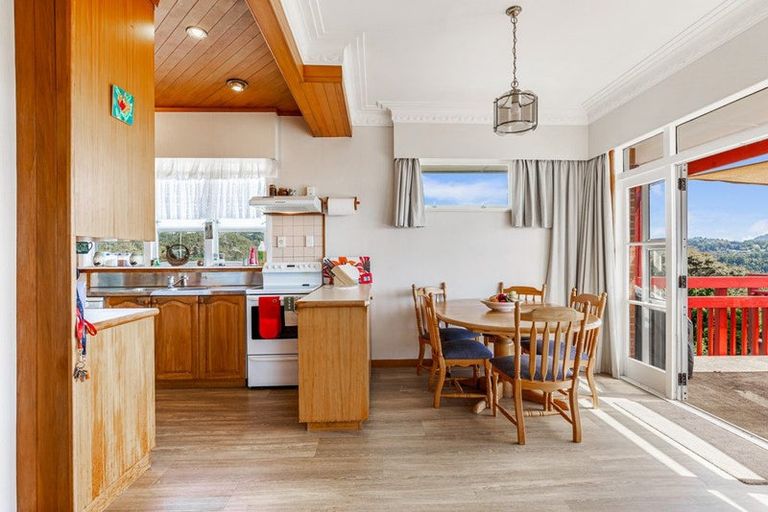 Photo of property in 7 Phillip Avenue, Glen Eden, Auckland, 0602