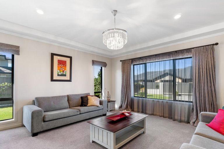 Photo of property in 11 Johnnybro Place, Rototuna North, Hamilton, 3210