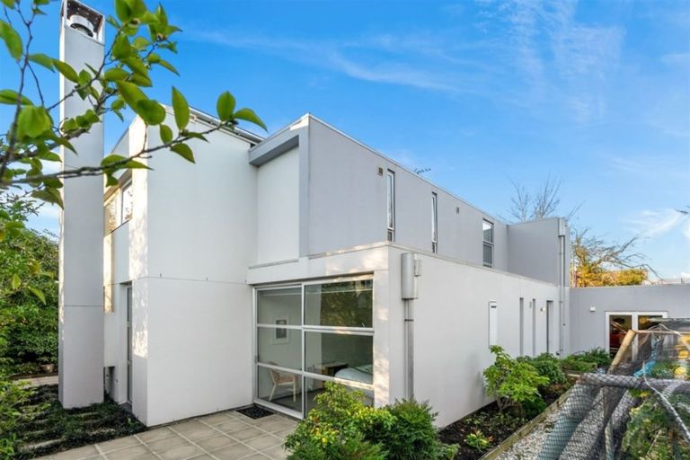 Photo of property in 76a Glandovey Road, Fendalton, Christchurch, 8052