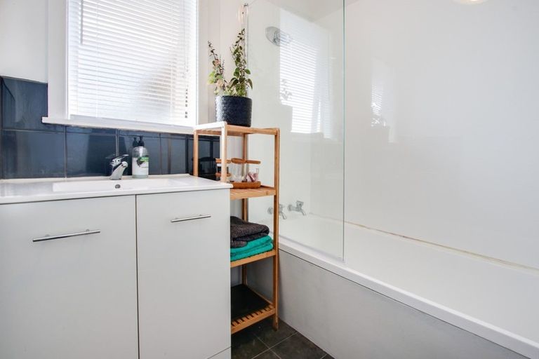 Photo of property in 6 Wordsworth Crescent, Maraenui, Napier, 4110