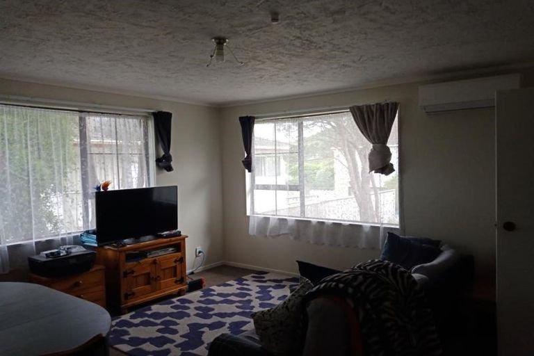 Photo of property in 67b Thurleigh Grove, Karori, Wellington, 6012