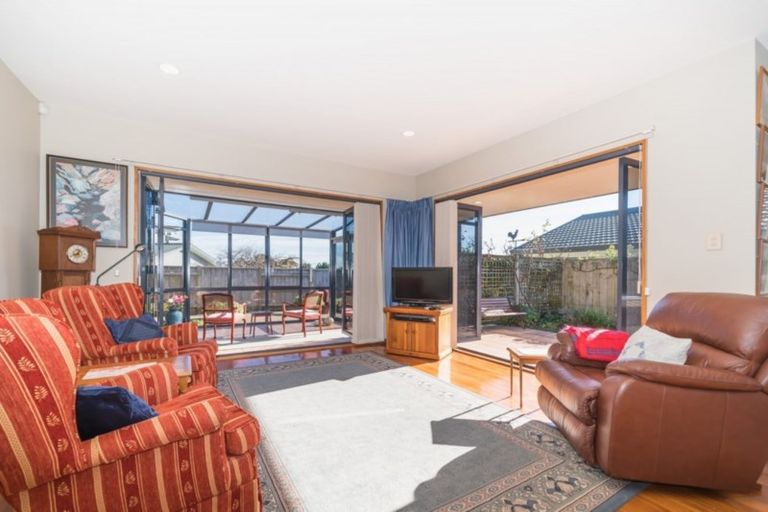 Photo of property in 39 Abby Road, Fitzherbert, Palmerston North, 4410