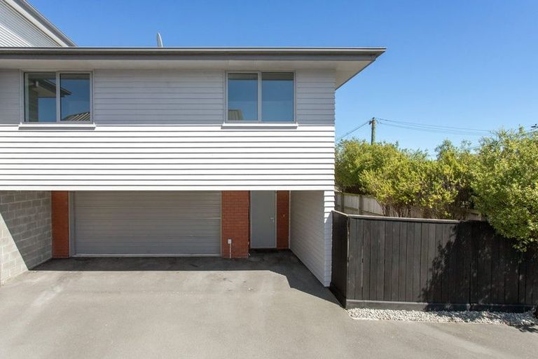 Photo of property in 172a Edgeware Road, Edgeware, Christchurch, 8013
