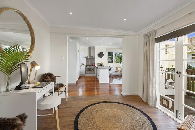 Photo of property in 61 Falkirk Avenue, Seatoun, Wellington, 6022