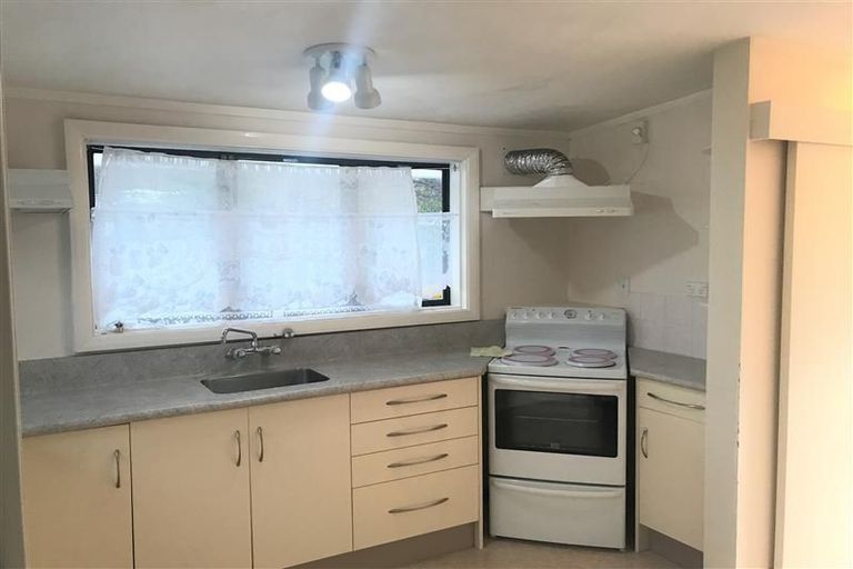 Photo of property in 29 Wainuiomata Road, Wainuiomata, Lower Hutt, 5014