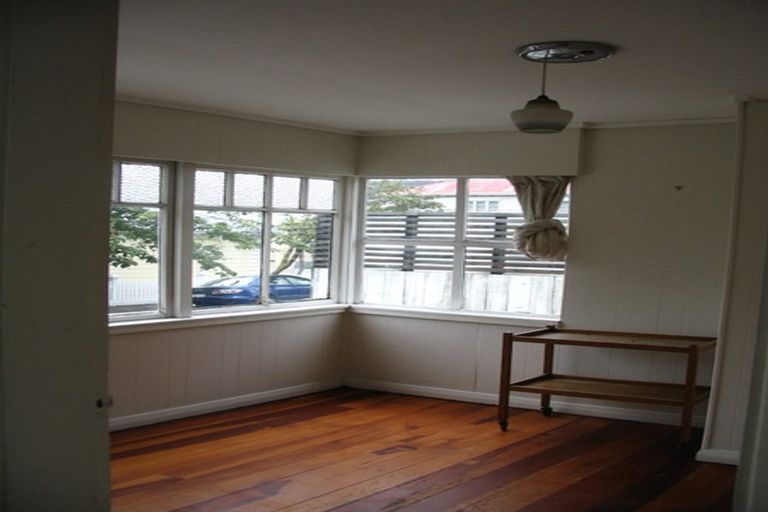 Photo of property in 1 Tainui Terrace, Mount Cook, Wellington, 6021