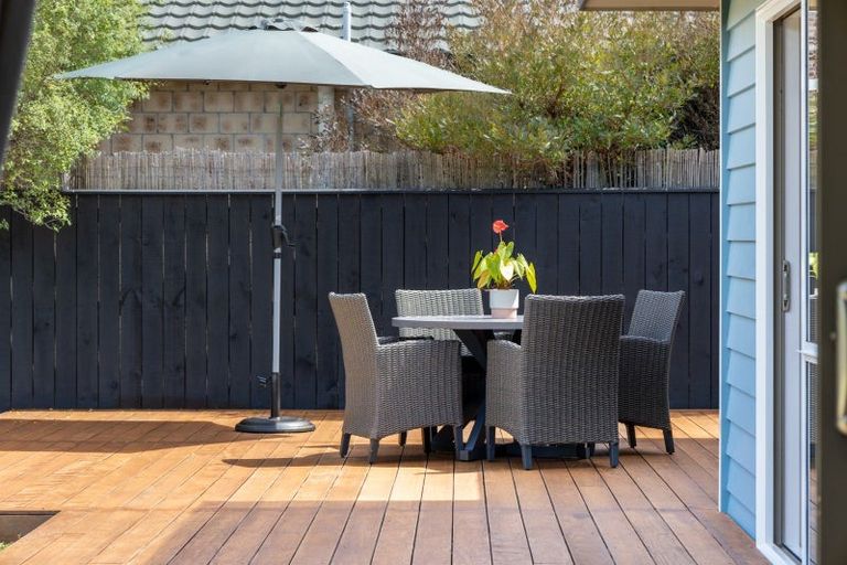 Photo of property in 7 Simpson Crescent, Raumati Beach, Paraparaumu, 5032