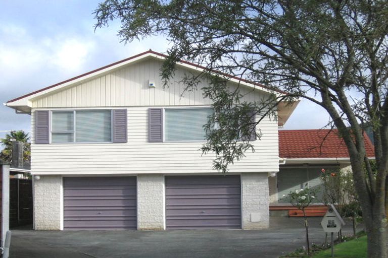 Photo of property in 33 Kebbell Grove, Epuni, Lower Hutt, 5011