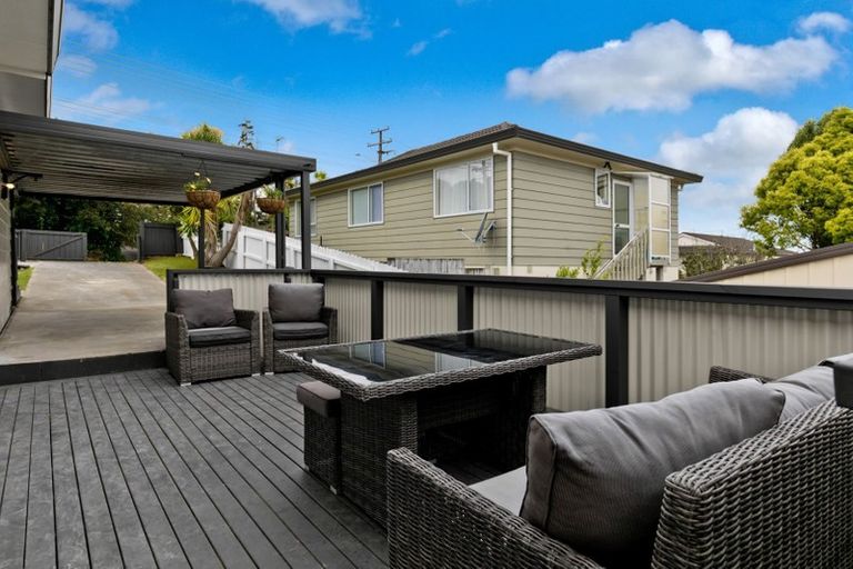Photo of property in 55 Triangle Road, Massey, Auckland, 0614