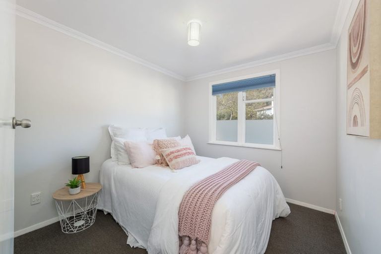 Photo of property in 23 Dorset Grove, Cannons Creek, Porirua, 5024