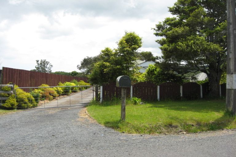 Photo of property in 134 Tapu Road, Huapai, Kumeu, 0810