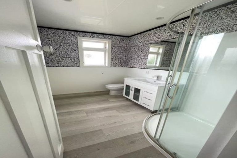 Photo of property in 7 Croydon Road, New Lynn, Auckland, 0600