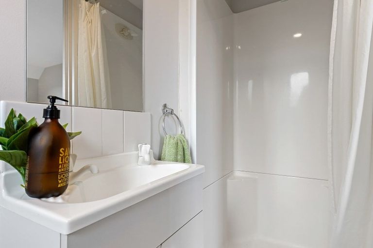 Photo of property in 4/67 Brockworth Place, Riccarton, Christchurch, 8011