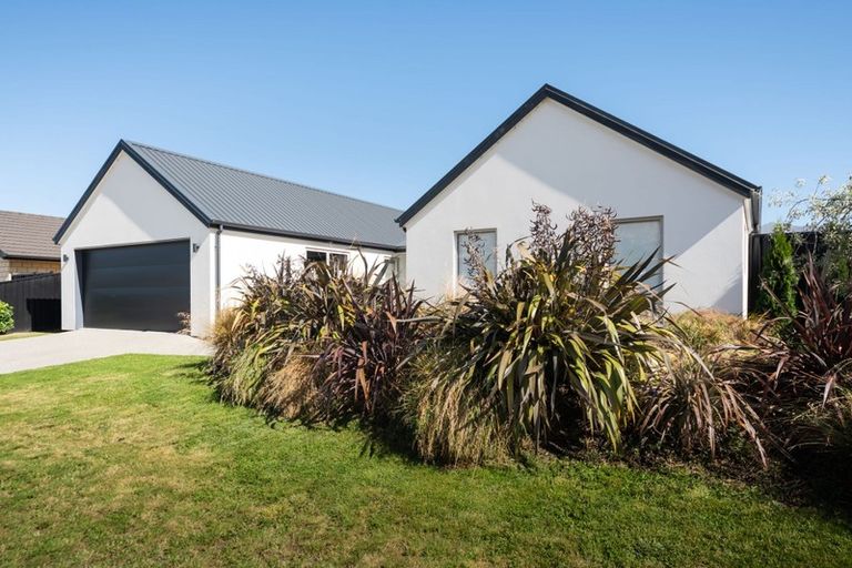 Photo of property in 16 Regent Street, Lower Shotover, Queenstown, 9304