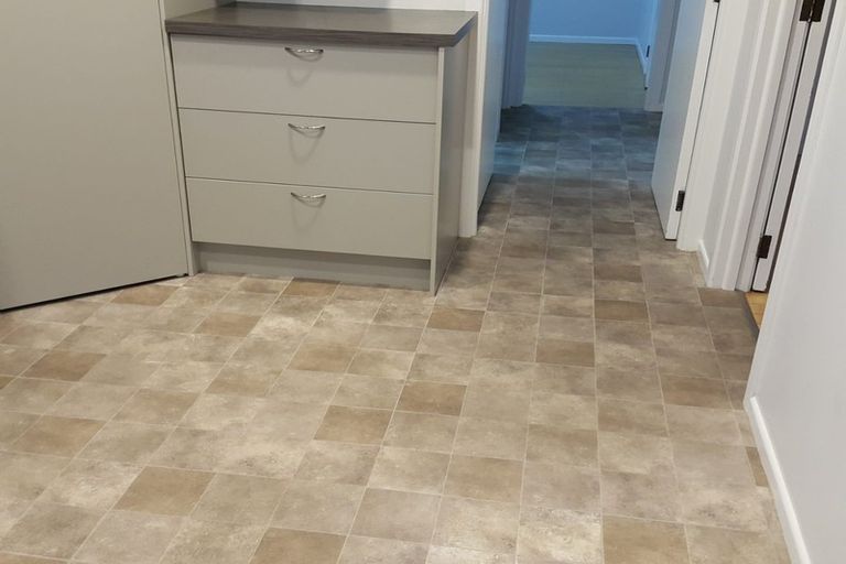 Photo of property in 28-30 Lake Pupuke Drive, Takapuna, Auckland, 0622