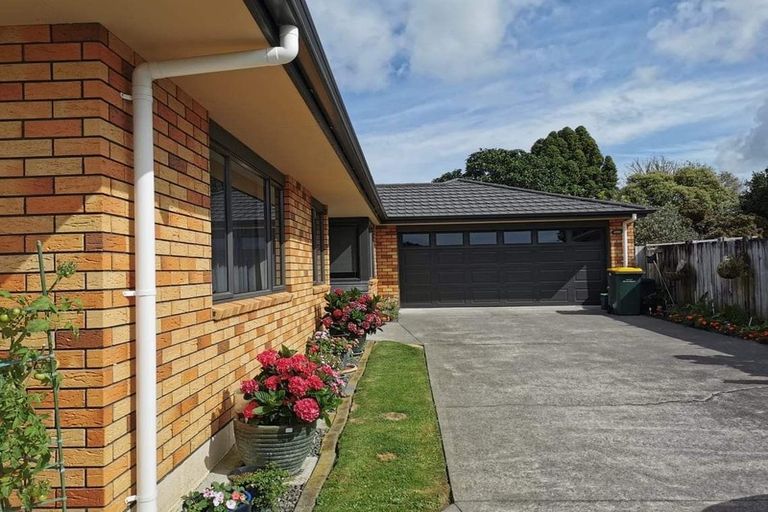 Photo of property in 7 Rarawa Place, Vogeltown, New Plymouth, 4310