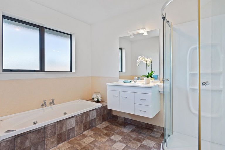 Photo of property in 18 Clifford Place, Amberley, 7410