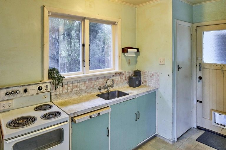 Photo of property in 112 Oriel Avenue, Tawa, Wellington, 5028