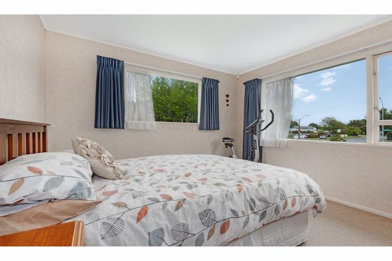 Photo of property in 19 California Drive, Totara Park, Upper Hutt, 5018