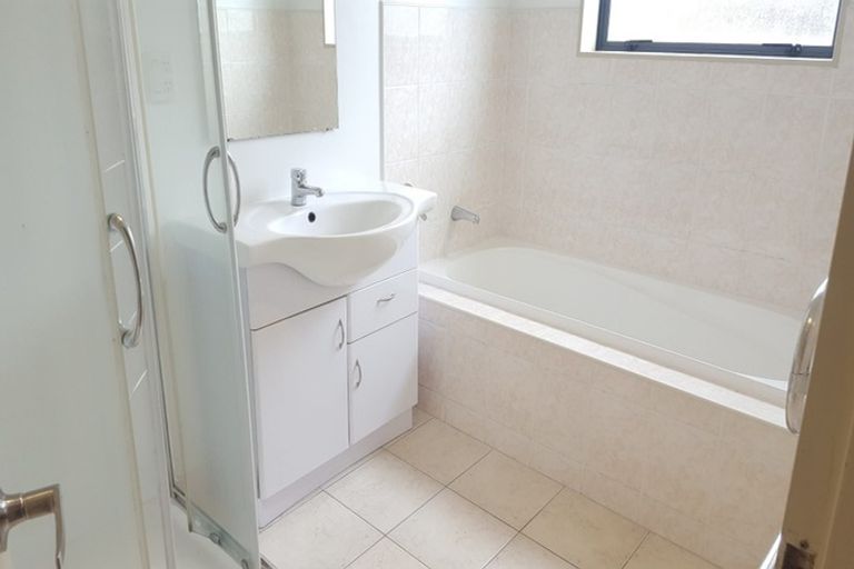 Photo of property in 41 Donegal Park Drive, Flat Bush, Auckland, 2019