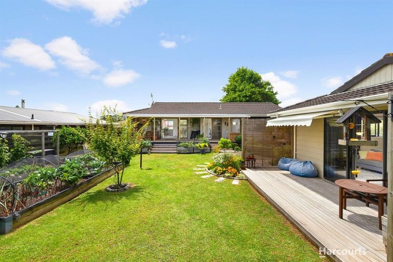 Photo of property in 4 Harbour Crest Drive, Waiuku, 2123