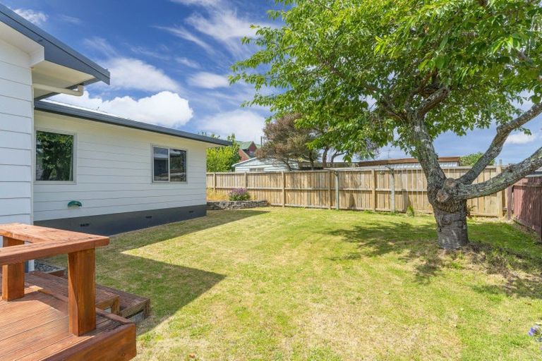 Photo of property in 35 Otupai Street, Two Mile Bay, Taupo, 3330