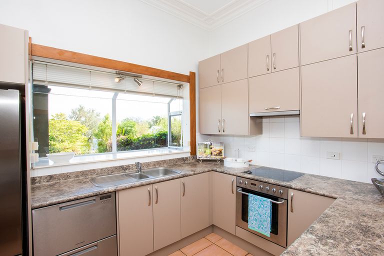 Photo of property in 16 Russell Street, Whataupoko, Gisborne, 4010