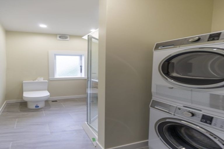 Photo of property in 14 Sugarloaf Road, Brooklyn, Wellington, 6021