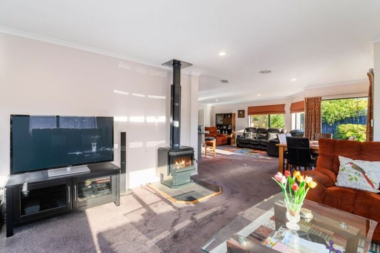 Photo of property in 104 Rimuvale Street, Pukehangi, Rotorua, 3015