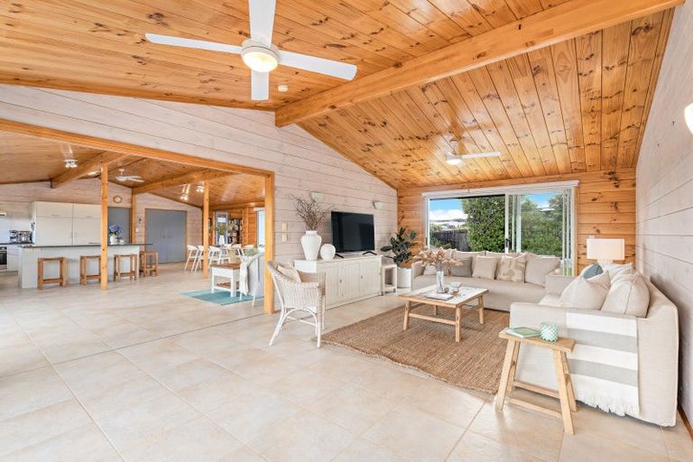 Photo of property in 15 Ruby Cove, Omaha, 0986