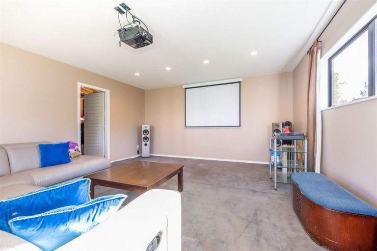 Photo of property in 3 Wilson Grove, Normandale, Lower Hutt, 5010