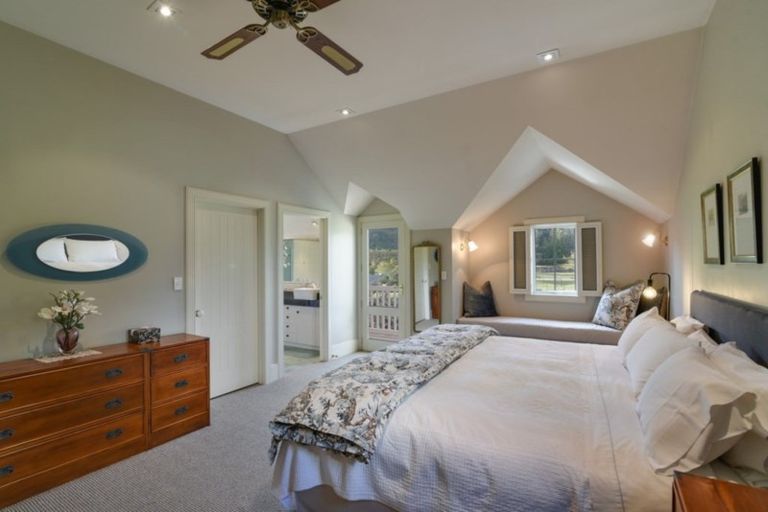 Photo of property in 3 Chalmers Close, Orewa, 0931