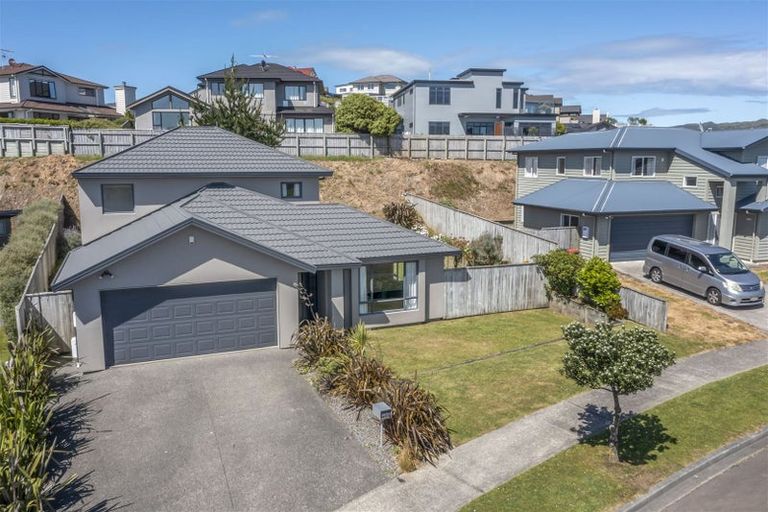 Photo of property in 15 Milford Street, Aotea, Porirua, 5024