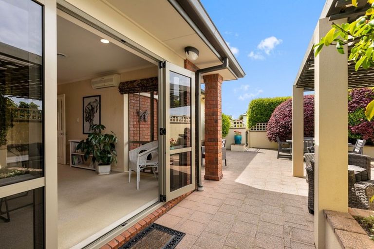 Photo of property in 24 Manor Park Drive, Pyes Pa, Tauranga, 3112