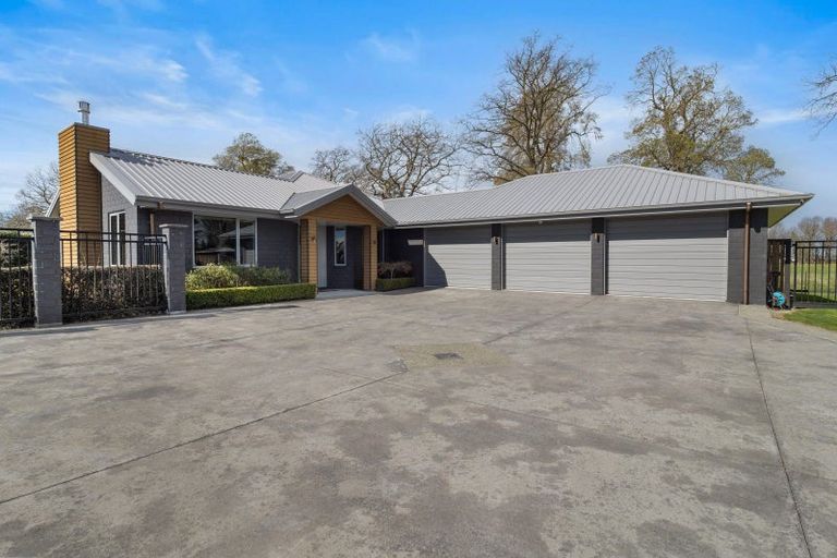 Photo of property in 10 Kelburn Place, Tinwald, Ashburton, 7700