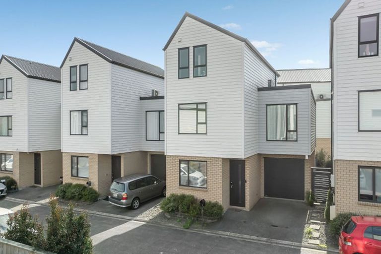 Photo of property in 10 Koropiko Lane, Flat Bush, Auckland, 2019