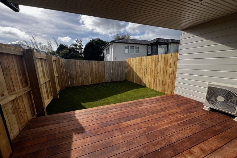 Photo of property in 3/21 Divich Avenue, Te Atatu South, Auckland, 0610