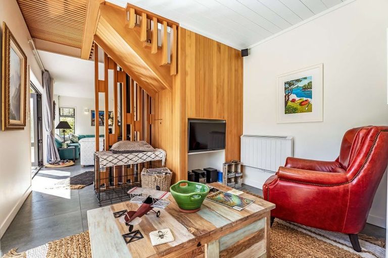 Photo of property in 6 Endeavour Place, Cooks Beach, Whitianga, 3591