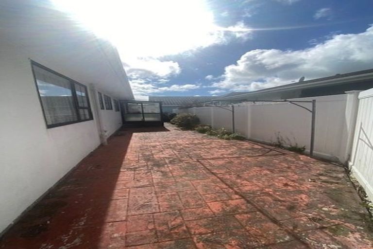 Photo of property in 30 Oxford Street, Tawa, Wellington, 5028