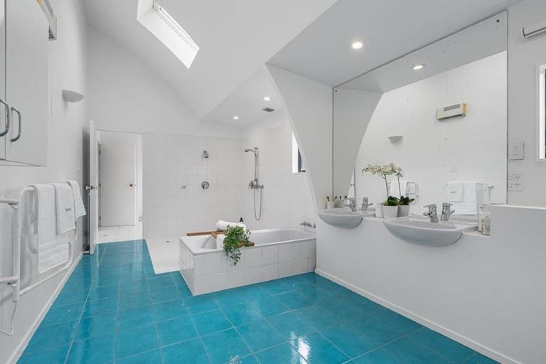 Photo of property in 63 Pomona Road, Kumeu, 0891