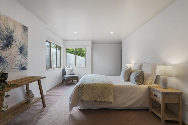 Photo of property in 2/20 Compton Street, Hillcrest, Auckland, 0627