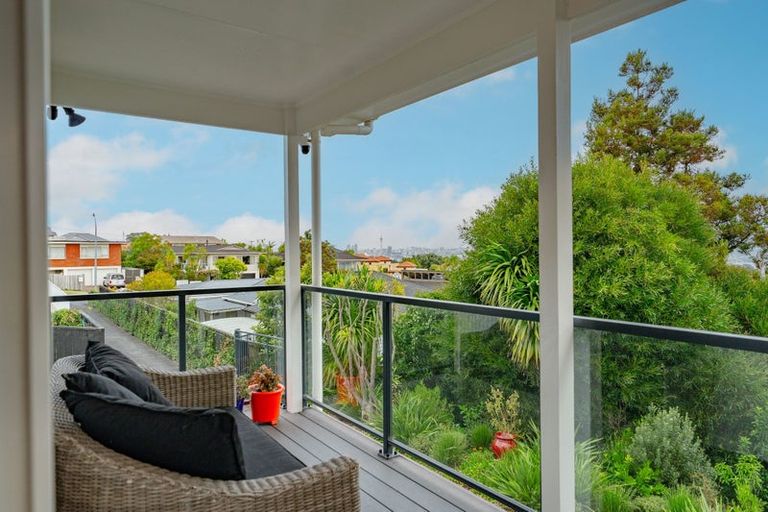 Photo of property in 132 Porritt Avenue, Chatswood, Auckland, 0626