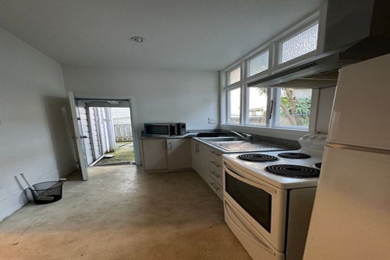 Photo of property in 98 Majoribanks Street, Mount Victoria, Wellington, 6011