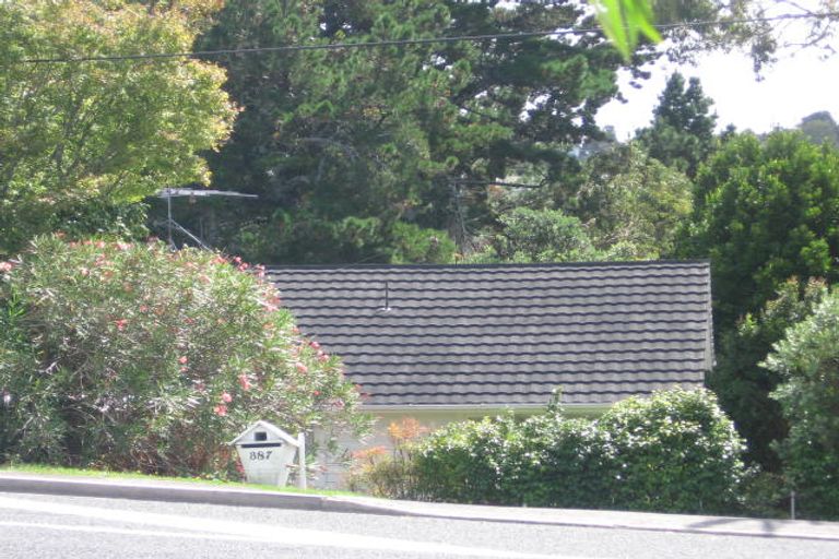 Photo of property in 387 Wairau Road, Totara Vale, Auckland, 0629