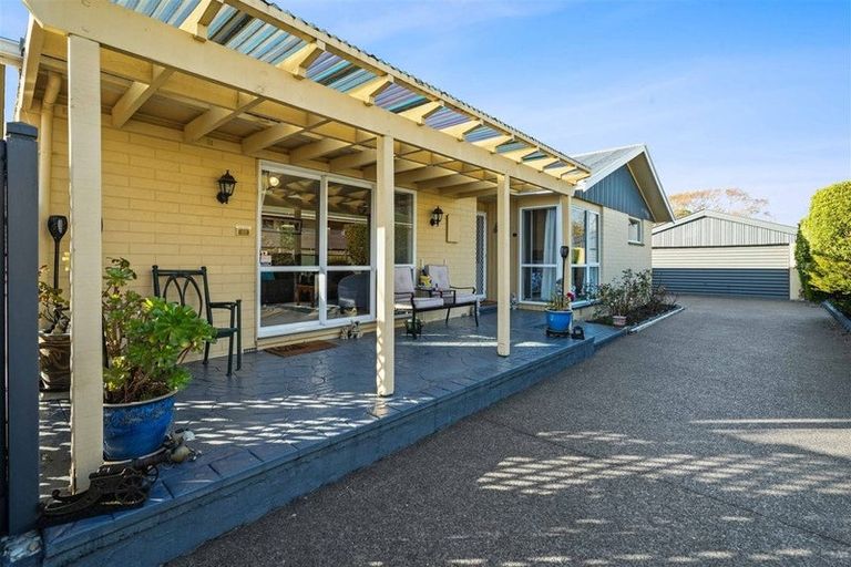 Photo of property in 22 Kathleen Crescent, Hornby, Christchurch, 8042